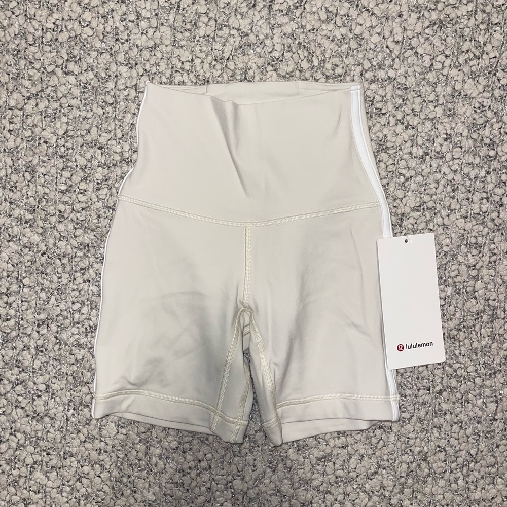NWT LULULEMON ALIGN BIKER SHORT